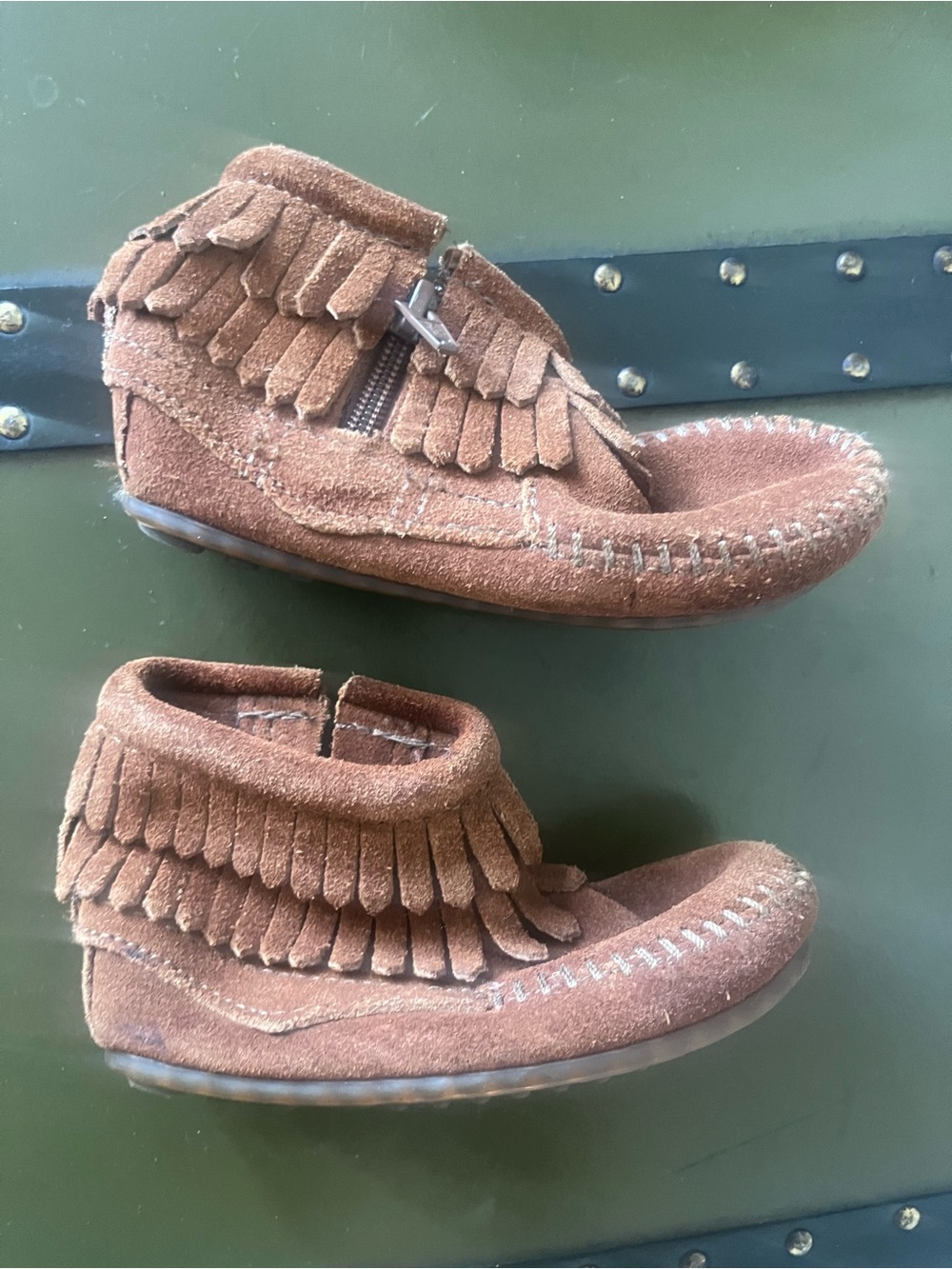 Minnetonka Kids brown Suede Fringe Moccasins with Side Zip